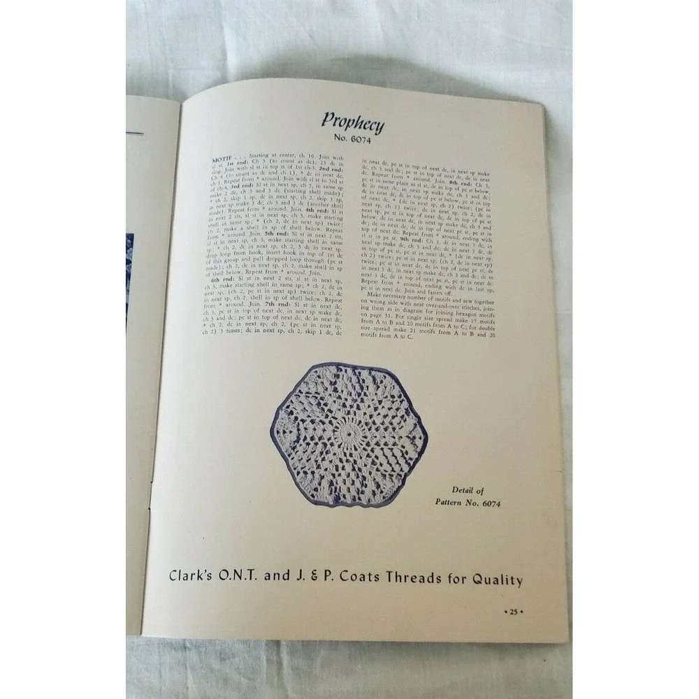 Vintage 1942 Spool Cotton Comapany bedspreads to knit and crochet magazine
